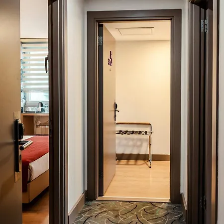 Cheya Besiktas Bosphorus Center & Hotel Istanboel