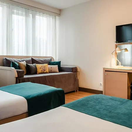 Cheya Besiktas Bosphorus Center & Отель 3*