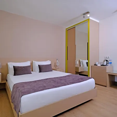 Cheya Besiktas Bosphorus Center & 3*