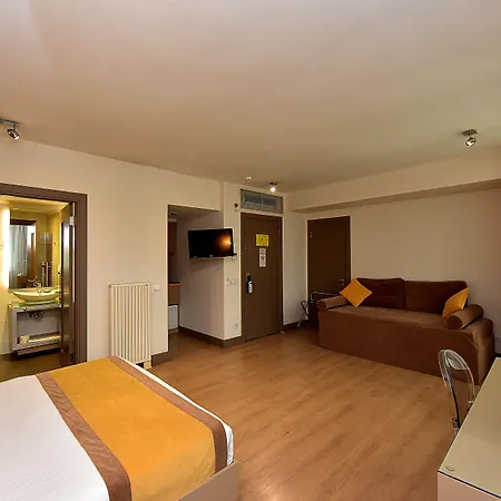 Cheya Besiktas Bosphorus Center & 3*