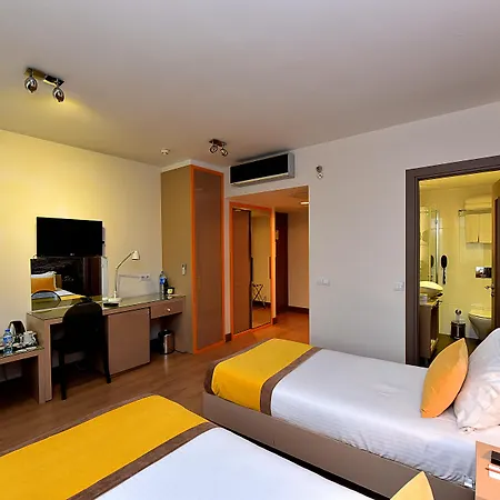 Cheya Besiktas Bosphorus Center & 3*