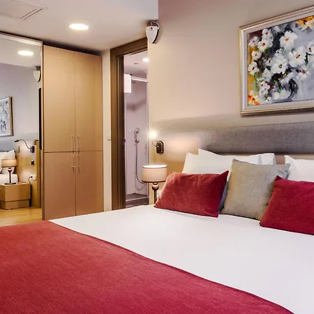 Cheya Besiktas Bosphorus Center &