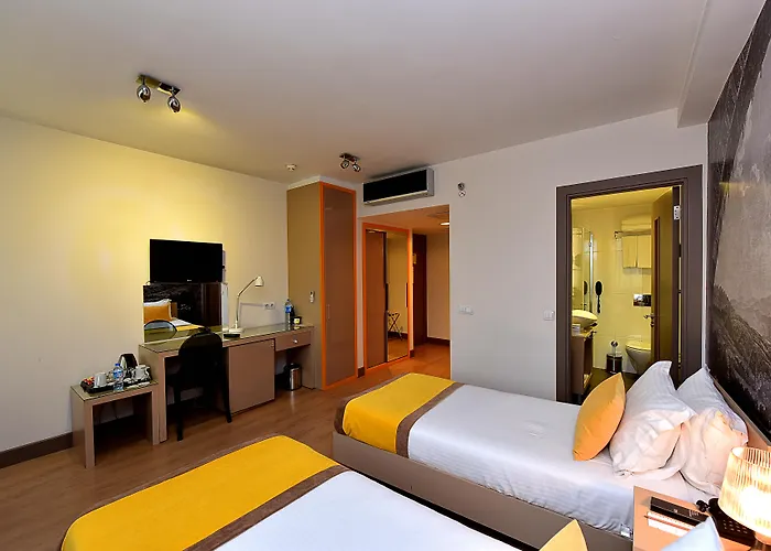 Cheya Besiktas Bosphorus Center & 3*