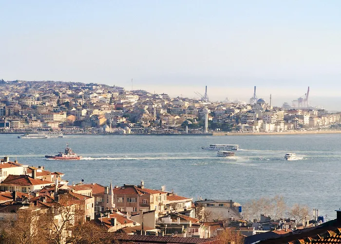 Cheya Besiktas Bosphorus Center & מלון 3*