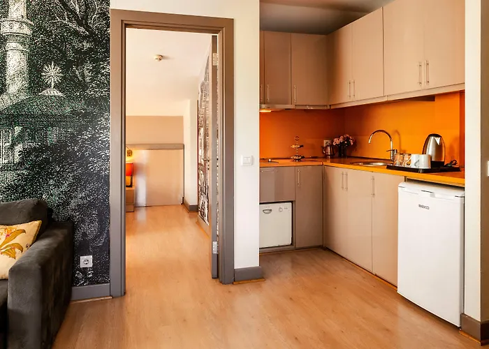 Cheya Besiktas Bosphorus Center & 3*