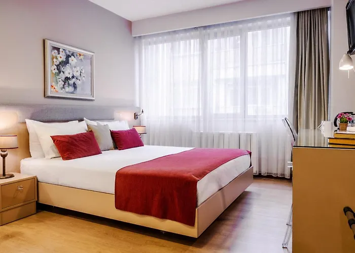 Cheya Besiktas Bosphorus Center & מלון 3*