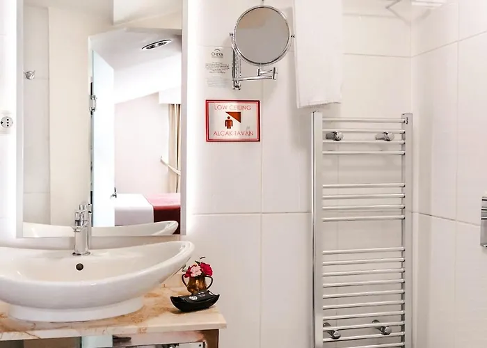 Cheya Besiktas Bosphorus Center &