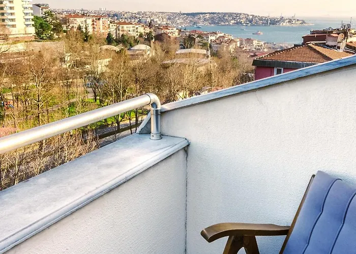 Cheya Besiktas Bosphorus Center & 3*