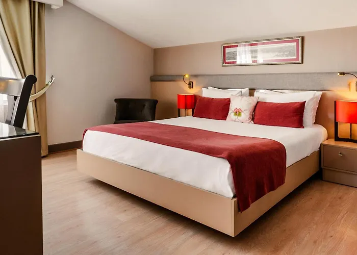 Cheya Besiktas Bosphorus Center & 3*