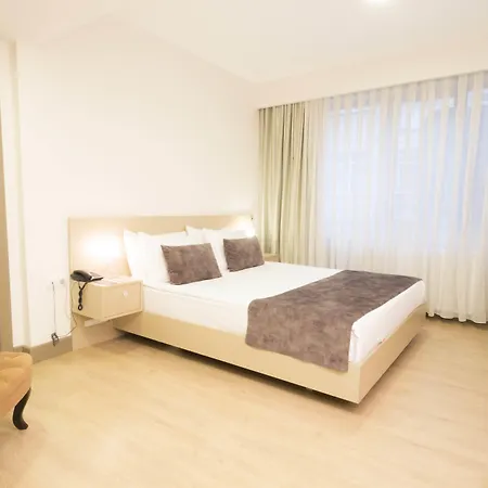 Cheya Besiktas Bosphorus Center & 3*