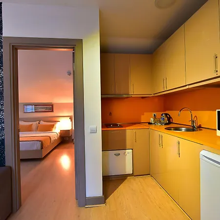 Cheya Besiktas Bosphorus Center & Szálloda 3*