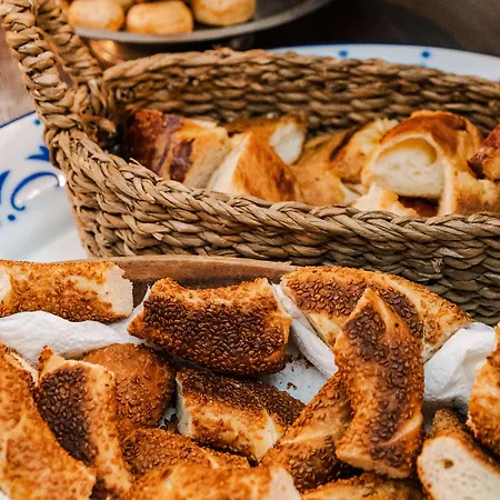 Cheya Besiktas Bosphorus Center & Hotel 3*