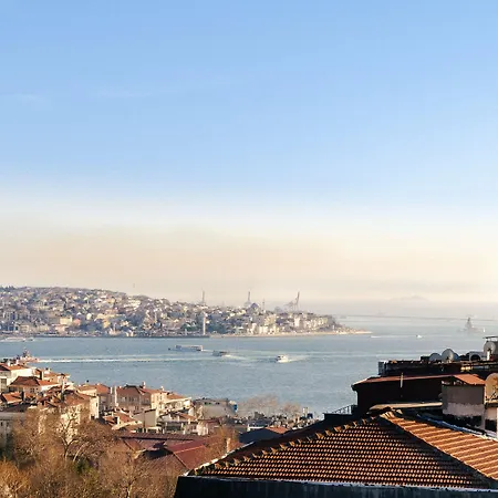 Cheya Besiktas Bosphorus Center & Hotel 3*